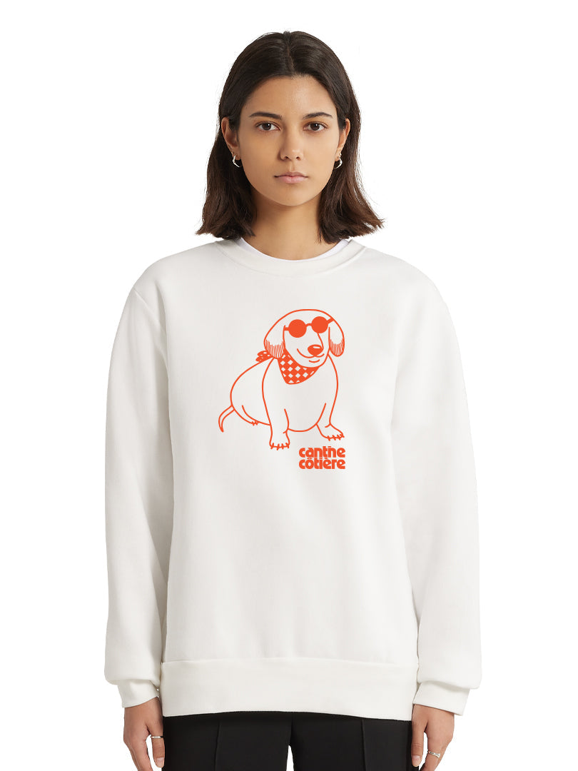 Un coton ouaté unisexe, fabriqué ici, avec amour par nos amis de C'est beau. Disponible en 2 couleurs et en taille XS à XXXL. La Cantine Côtière est née le 11 juillet 2020, en plein contexte pandémique et agit comme une garde côtière culinaire québécoise.
La brigade côtière, tout comme la garde côtière, garde côte à côte un lieu rassembleur et un garde-manger québécois.